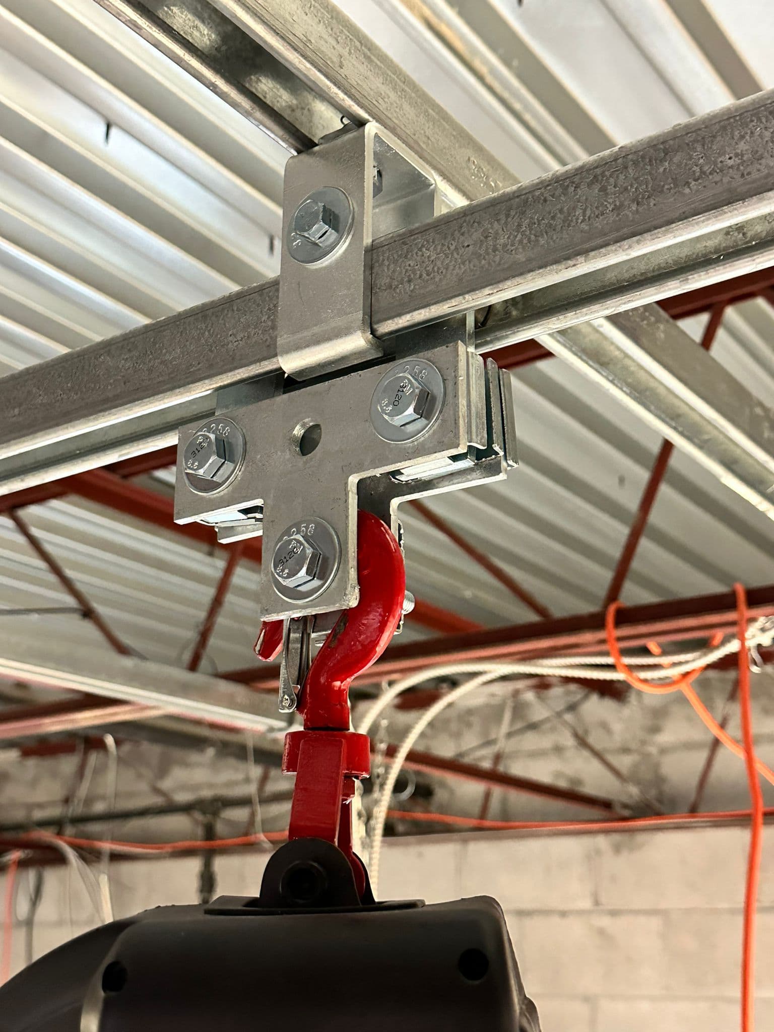 Example install - sliding hoist on DIY slotted strut system